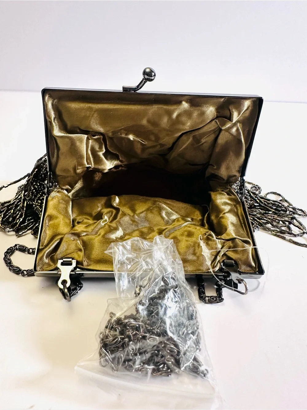 Olive green Mary Frances INSPIRED Mini Kiss Lock Beaded Evening Bag NWOT
